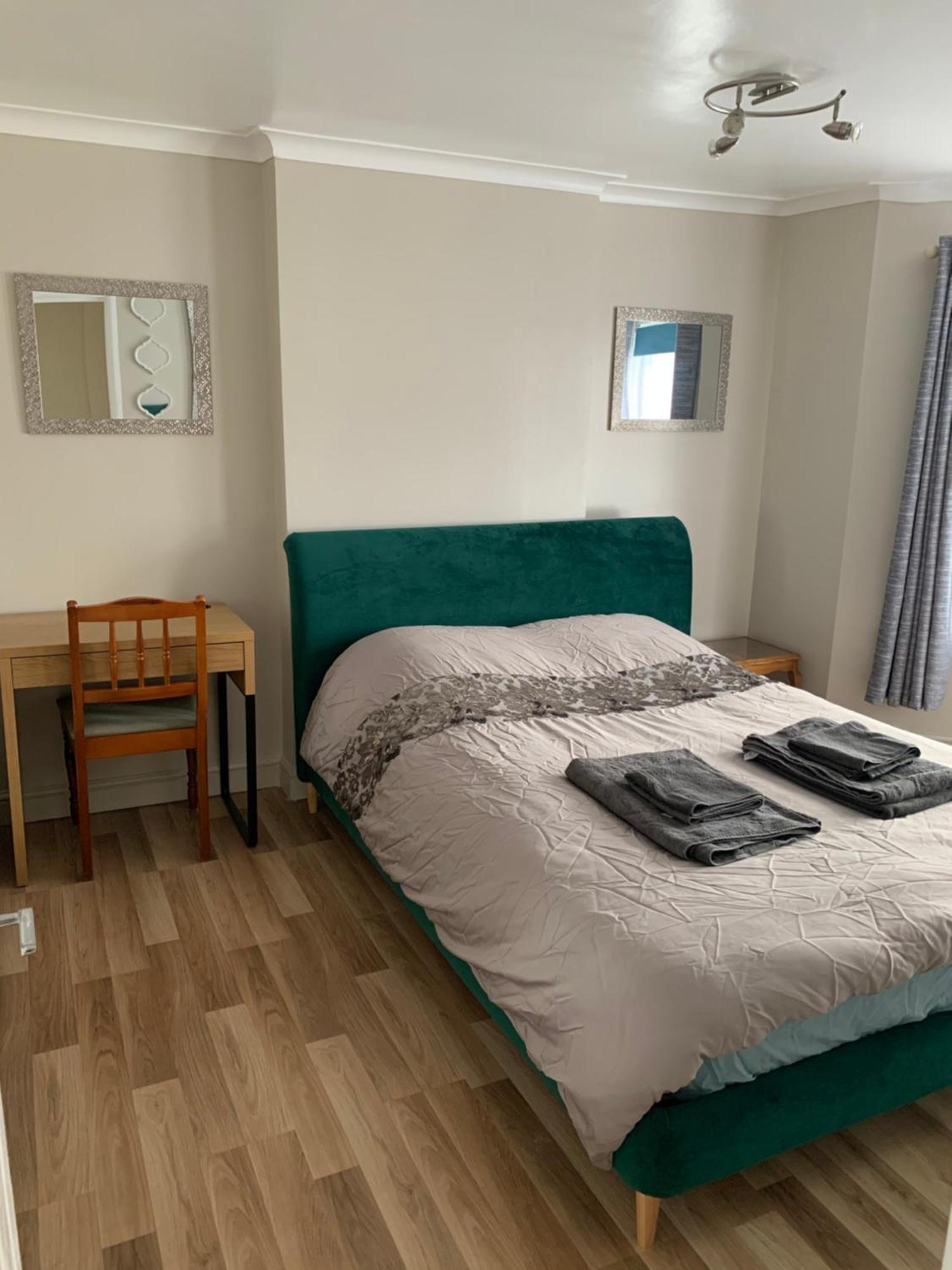 Relaxing Home - 7-10Min To Bournemouth Sandy Beach By Car - Private Garden, Parking And Spa Eksteriør bilde