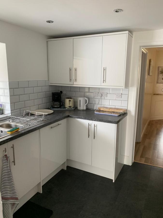 Relaxing Home - 7-10Min To Bournemouth Sandy Beach By Car - Private Garden, Parking And Spa Eksteriør bilde